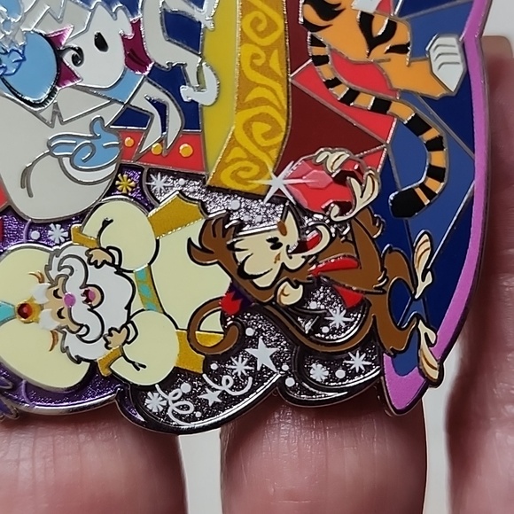NWT Disney Parks 2023 Aladdin Family Cluster Trading Collector Pin - Picture 6 of 16